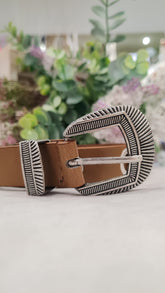 Cinturón Eyelets Camel